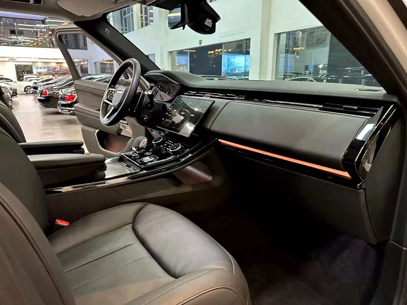 Land Rover Range Rover Sport 2023 360PS S фото 9