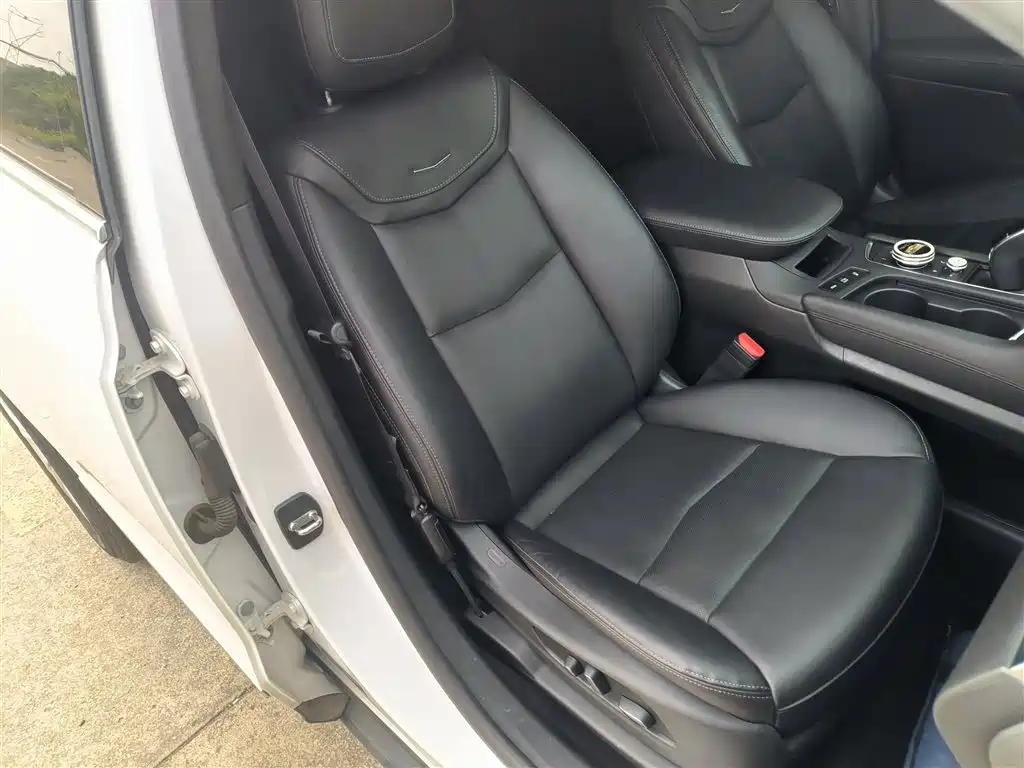 Cadillac XT5 2020 28T Luxury Model фото 25