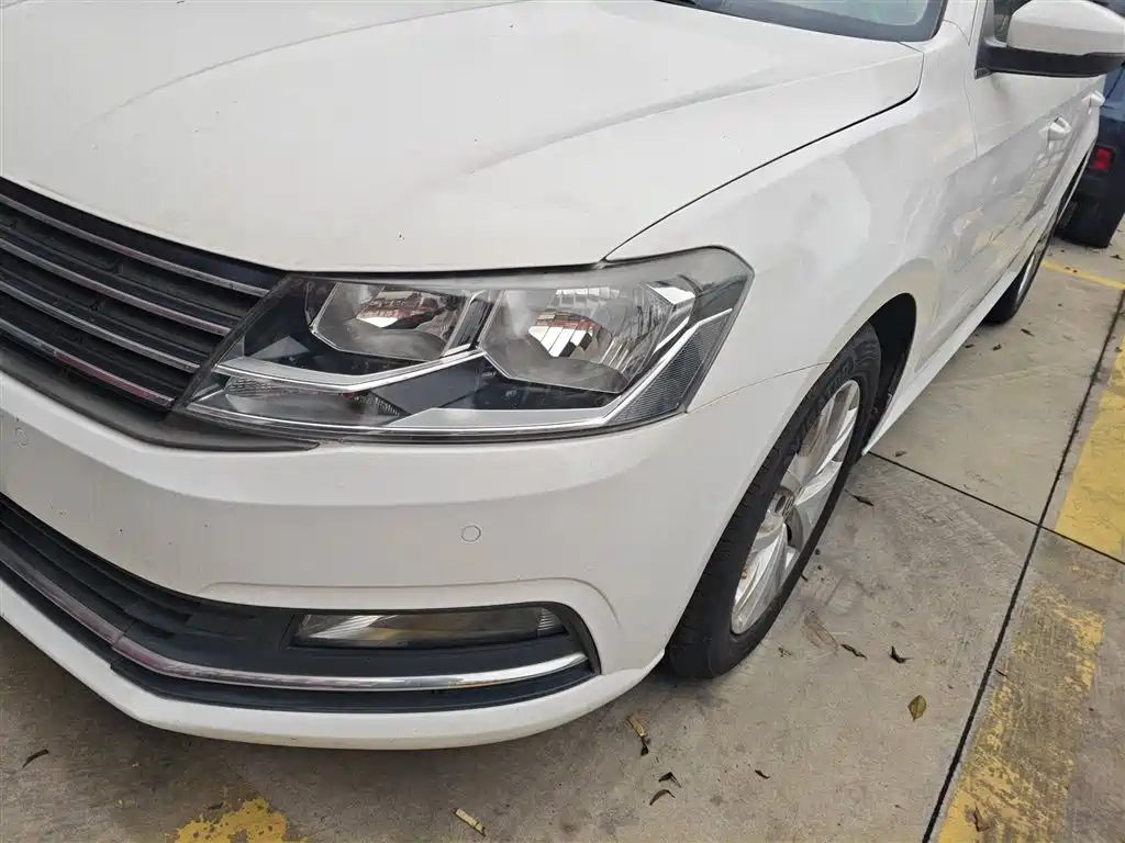 Volkswagen Lavida 2017 1.6L Automatic Comfort Edition фото 24
