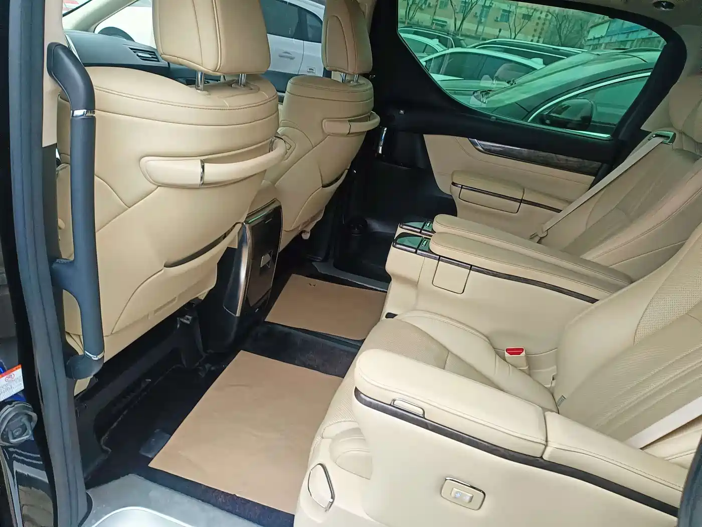 Toyota Vellfire 2021 Crown Hybrid 2.5L HV Supreme Edition фото 19