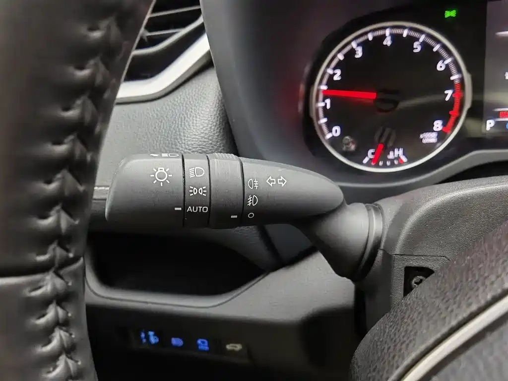 Toyota Wildlander 2022 2.0L CVT FWD Luxury PLUS Edition фото 21