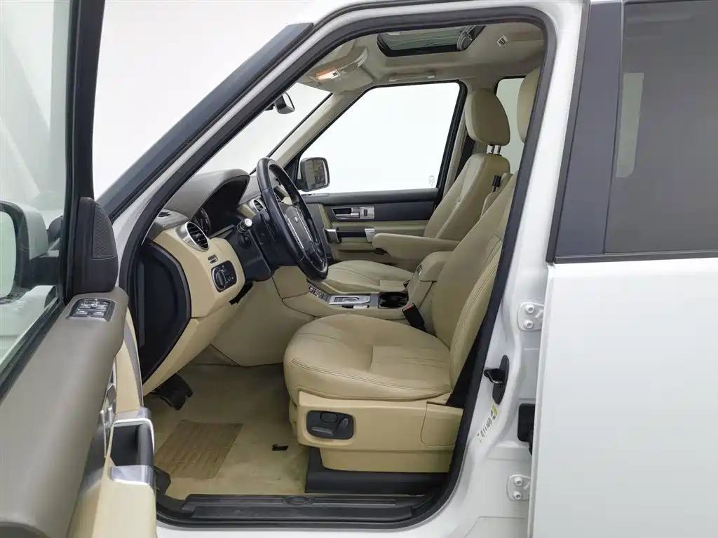 Land Rover Discovery 2013 3.0 SDV6 HSE Diesel фото 10