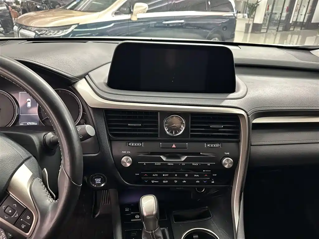 Lexus RX 2020 Facelift 300 2WD Elite Edition фото 10