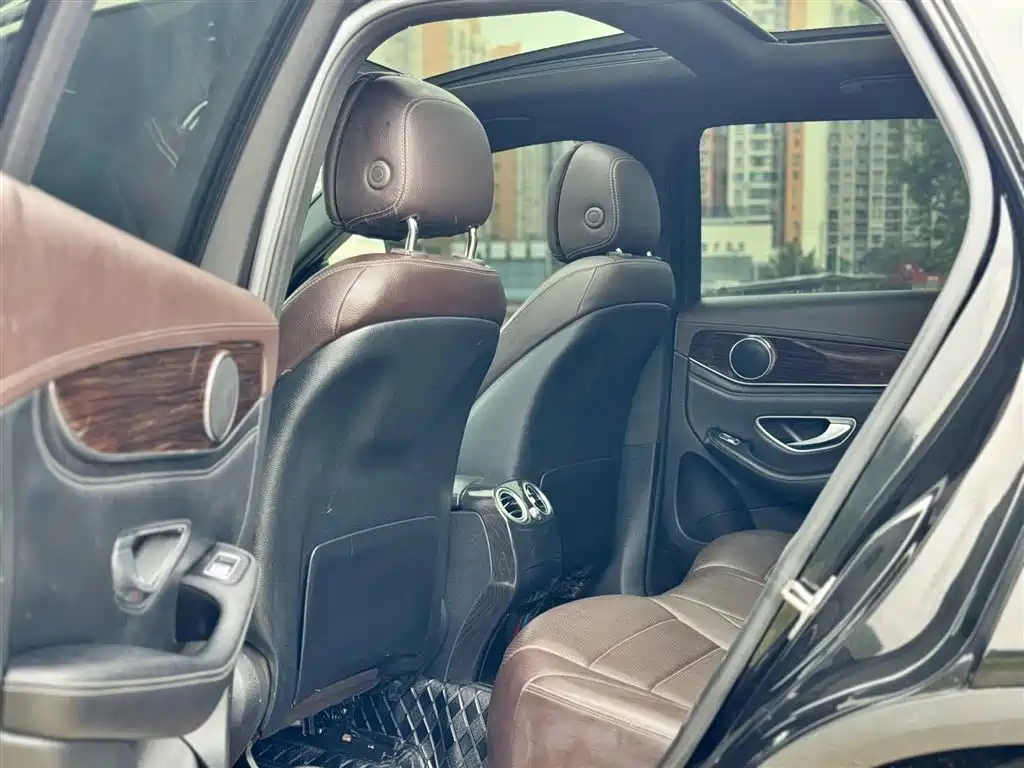 Mercedes-Benz GLC 2018 Facelift GLC 260 4MATIC Luxury фото 8