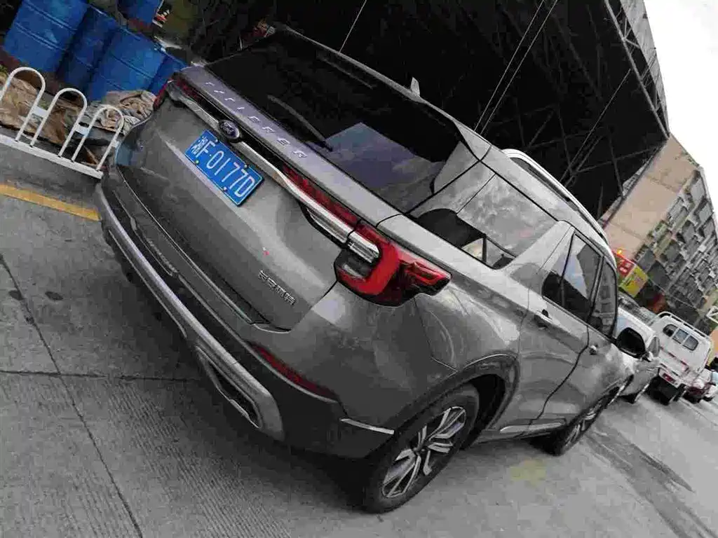 Фото 7 - Ford Explorer
