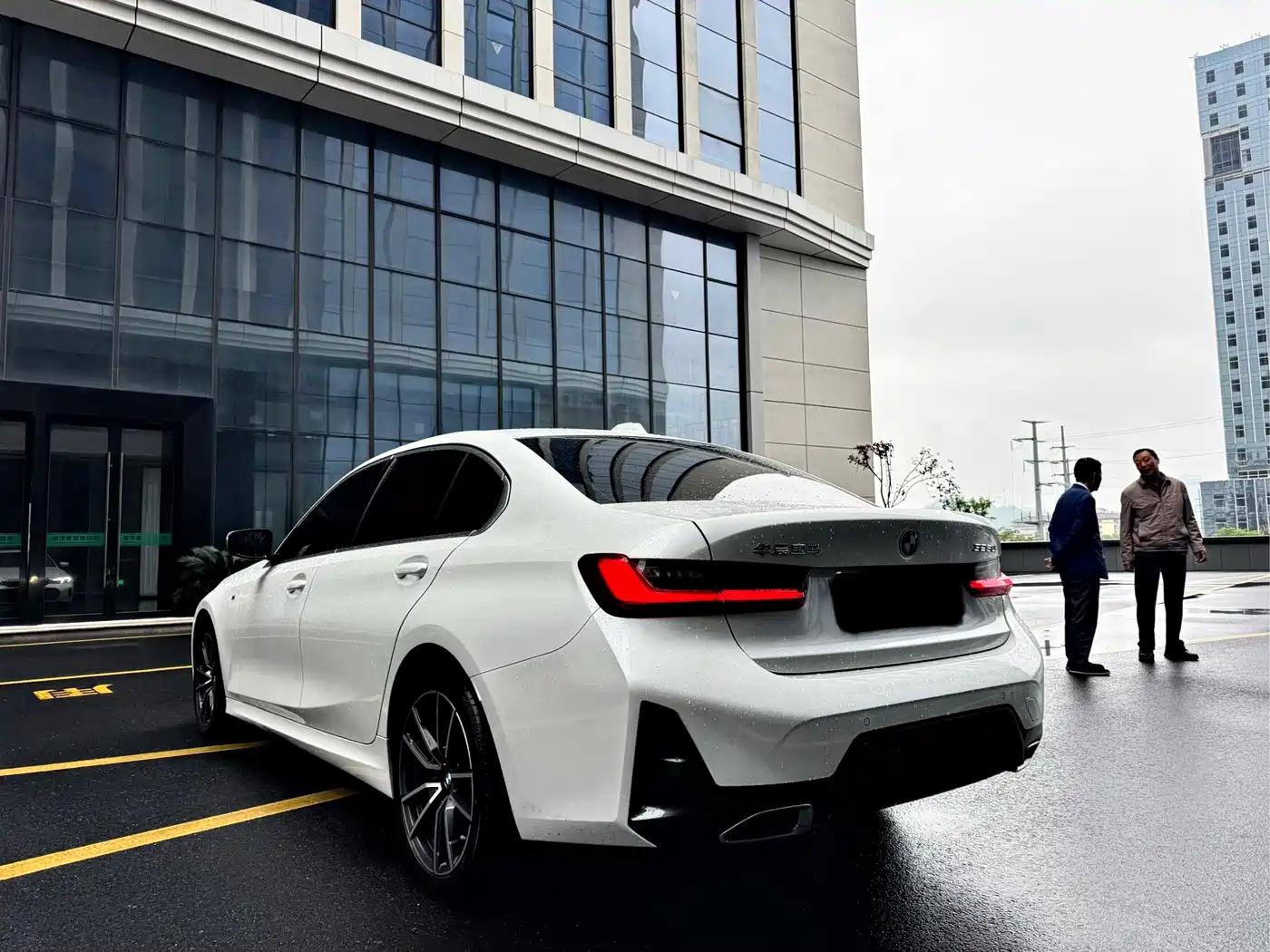 BMW 3 Series 2024 320Li M Sport Package фото 7