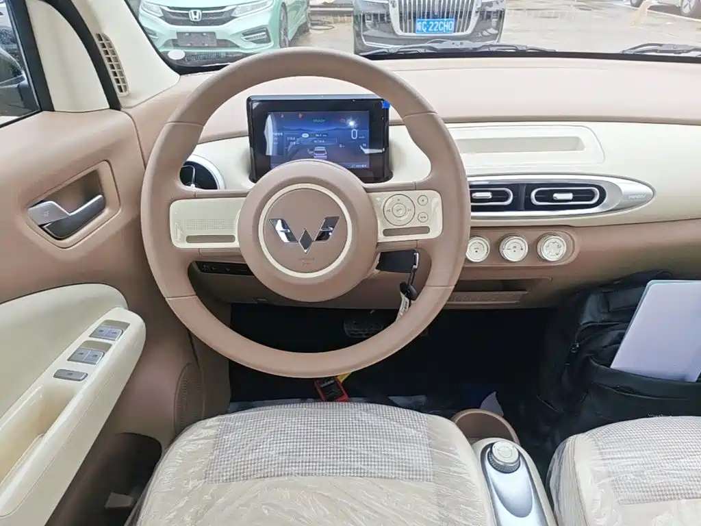 Wuling Motors Hongguang MINIEV 2026 2025 4-Door Advanced