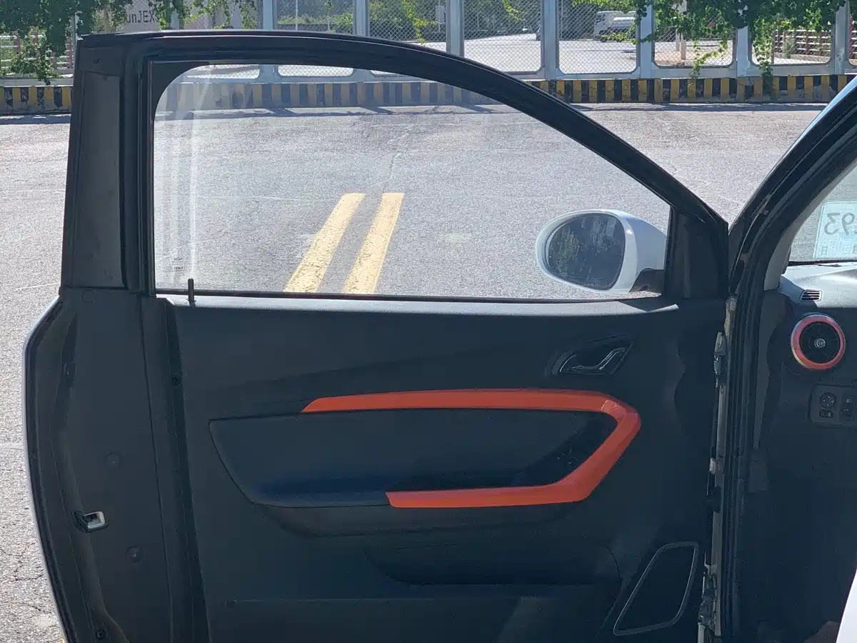 QQ New Energy Little Ant 2020 2019 4-Seater Smart Enjoy Edition 35kWh