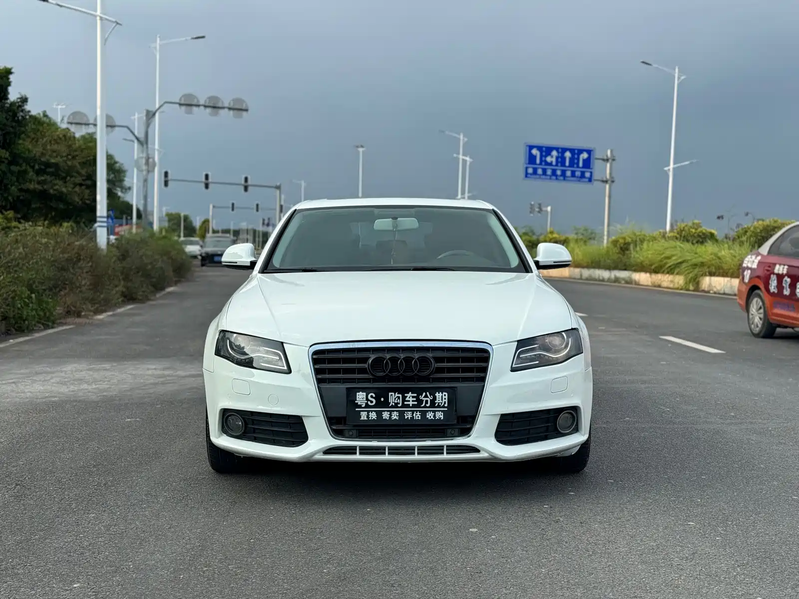 Фото 2 - Audi A4L