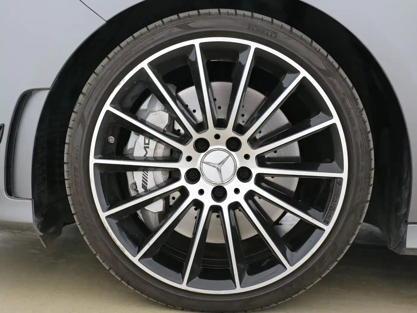 Mercedes-Benz A-Class AMG 2023 Model Year AMG A 35 L 4MATIC фото 11