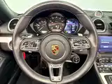 Photo 17 - Porsche 718