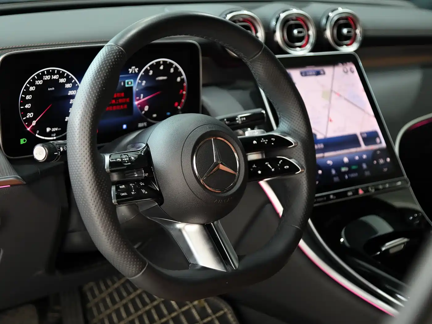Mercedes-Benz GLC 2023 GLC 260 L 4MATIC Luxury 5-Seater фото 10