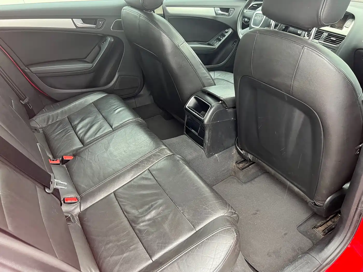 Audi A4L 2011 2011 2.0 TFSI Standard