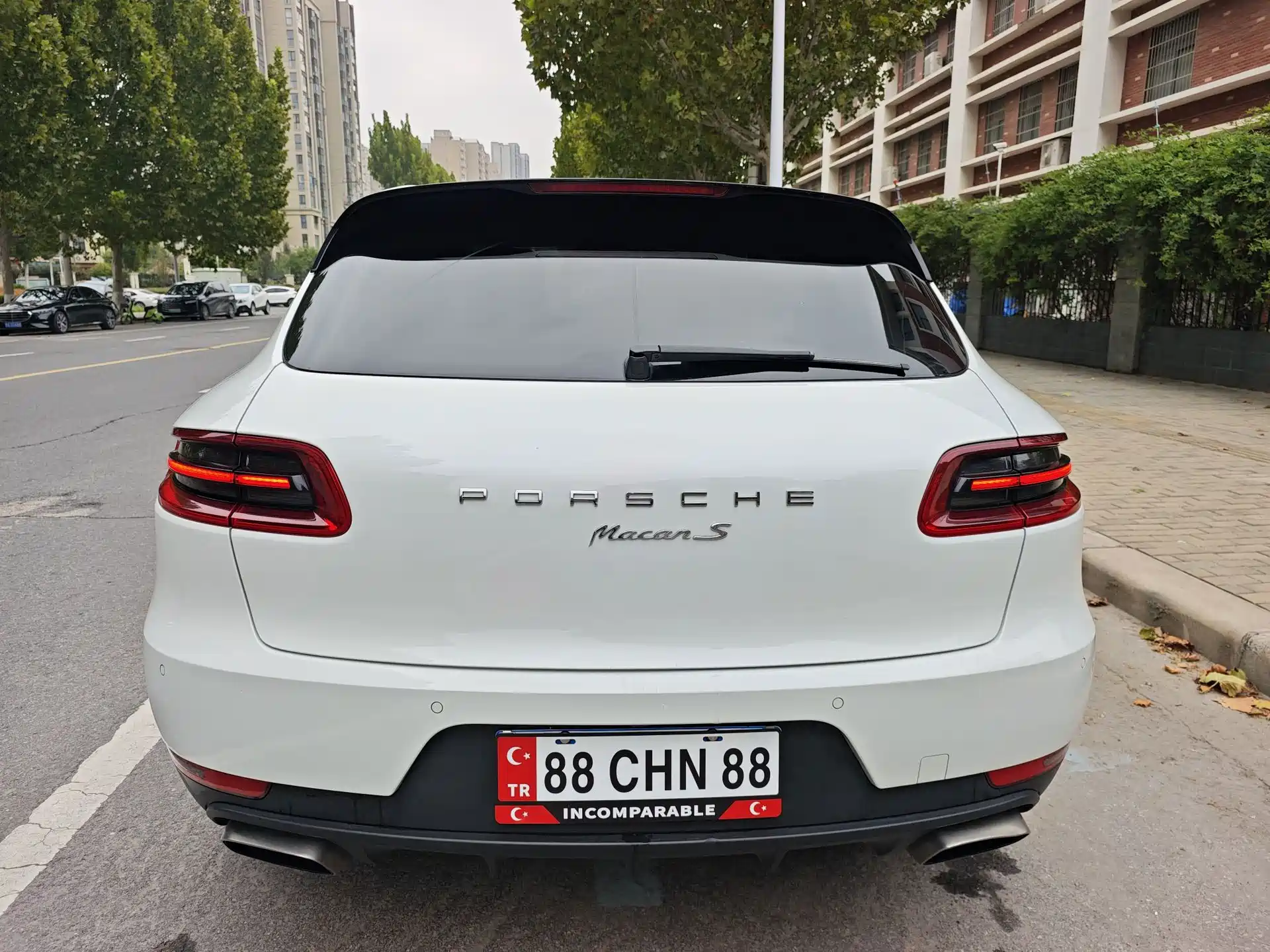 Фото 13 - Porsche Macan