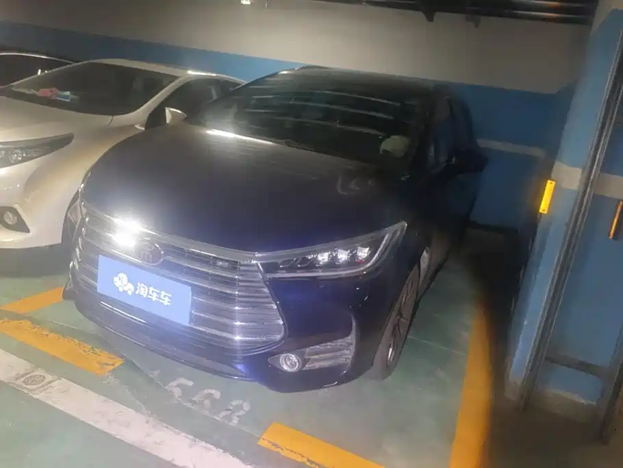 Photo 1 - BYD Song MAX