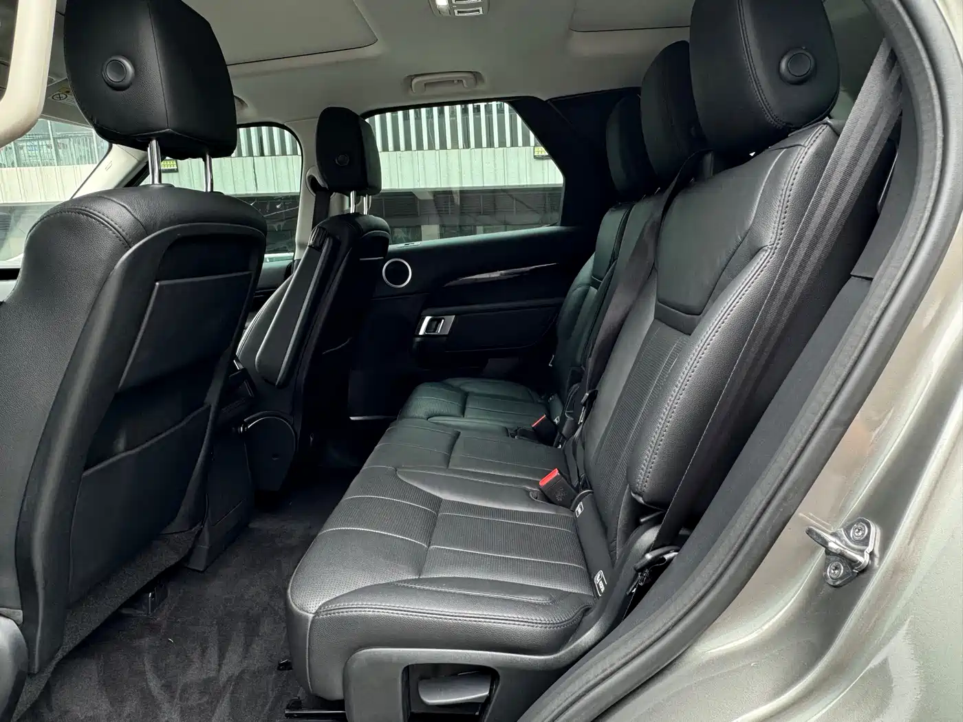 Land Rover Discovery 2019 3.0 SC V6 SE фото 8