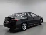 Фото 2 - Honda Civic