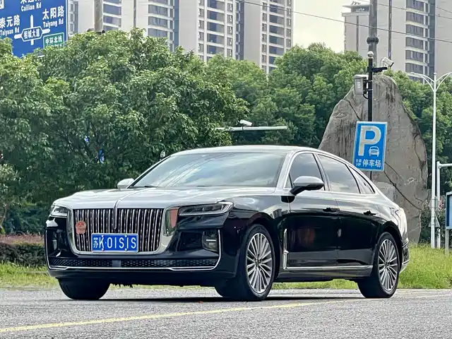 Hongqi H9 2.0T, Smart Connect Flagship Smooth