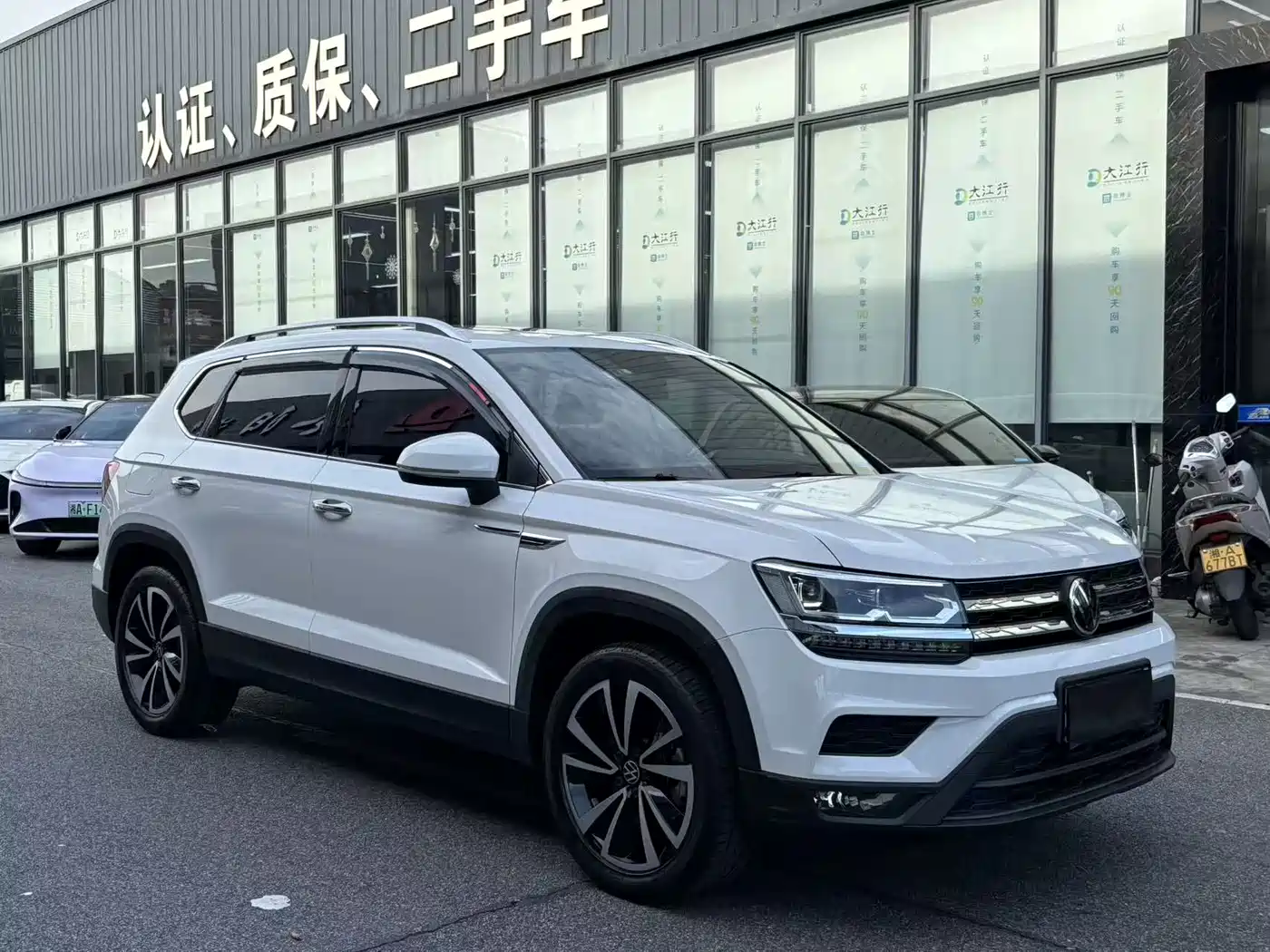 Volkswagen Tharu 2022 280TSI FWD Luxury Edition фото 4