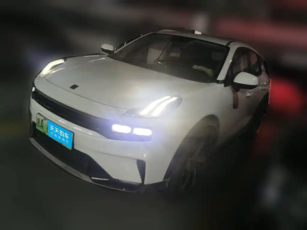 Lynk & Co 06 EM-P 2020 PHEV Plus