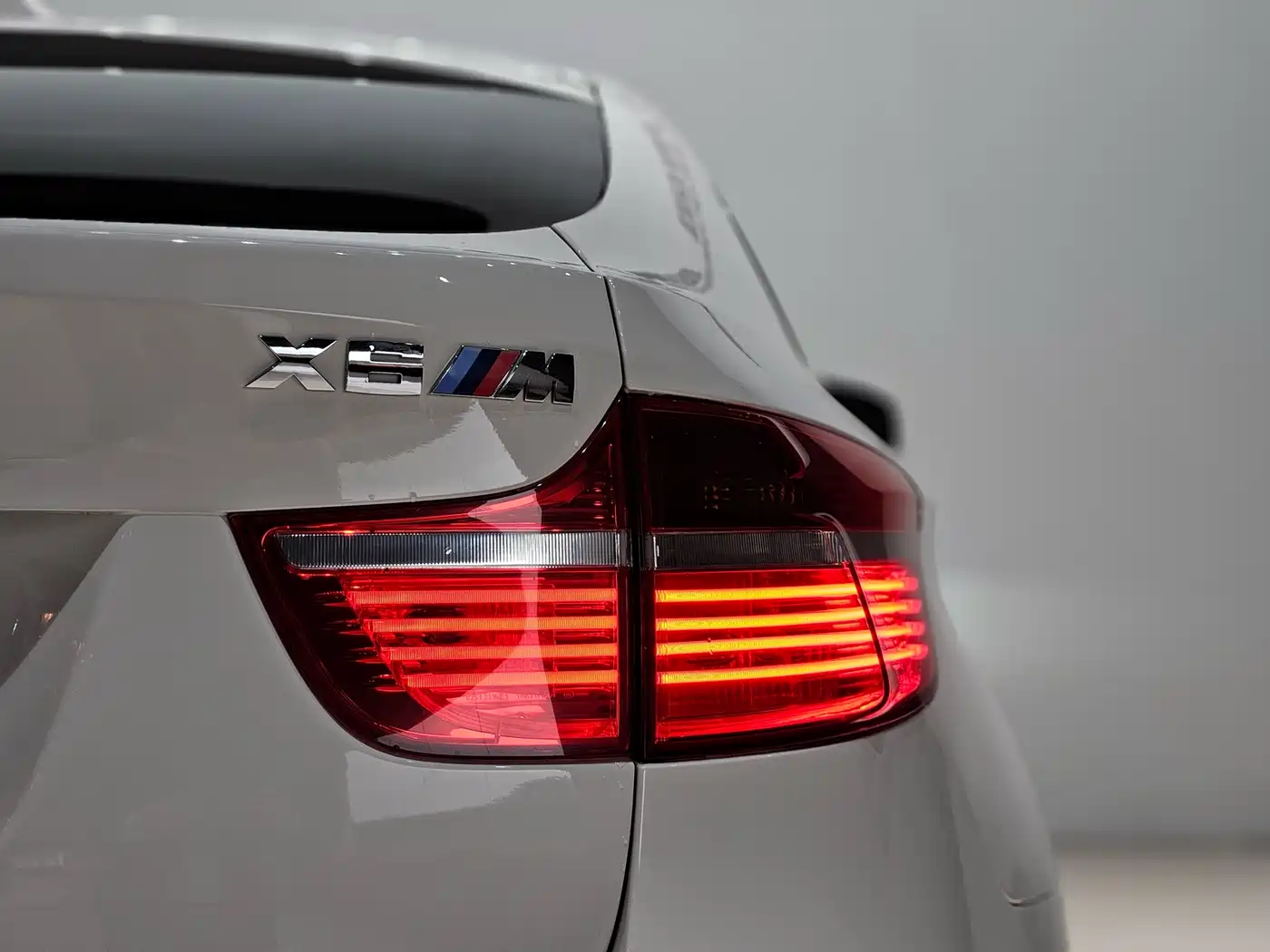 BMW X6 M 2010 X6 M фото 21