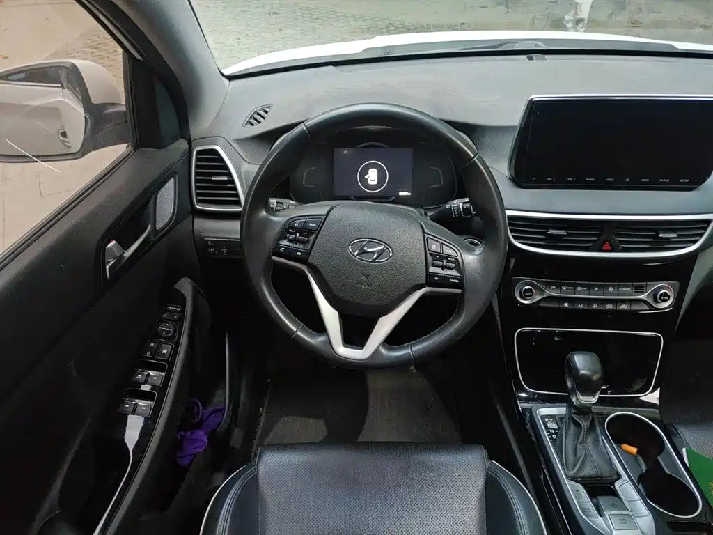 Hyundai Tucson 2019 280TGDi Dual-clutch 2WD Fashion Edition China VI фото 3