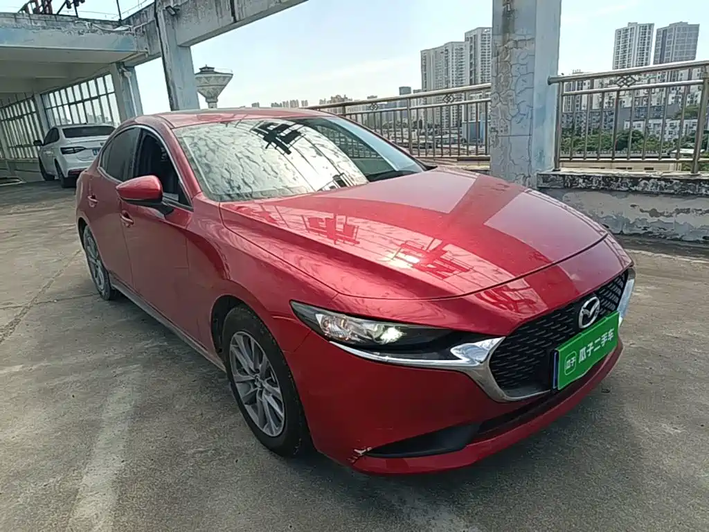 Фото 4 - Mazda Mazda 3