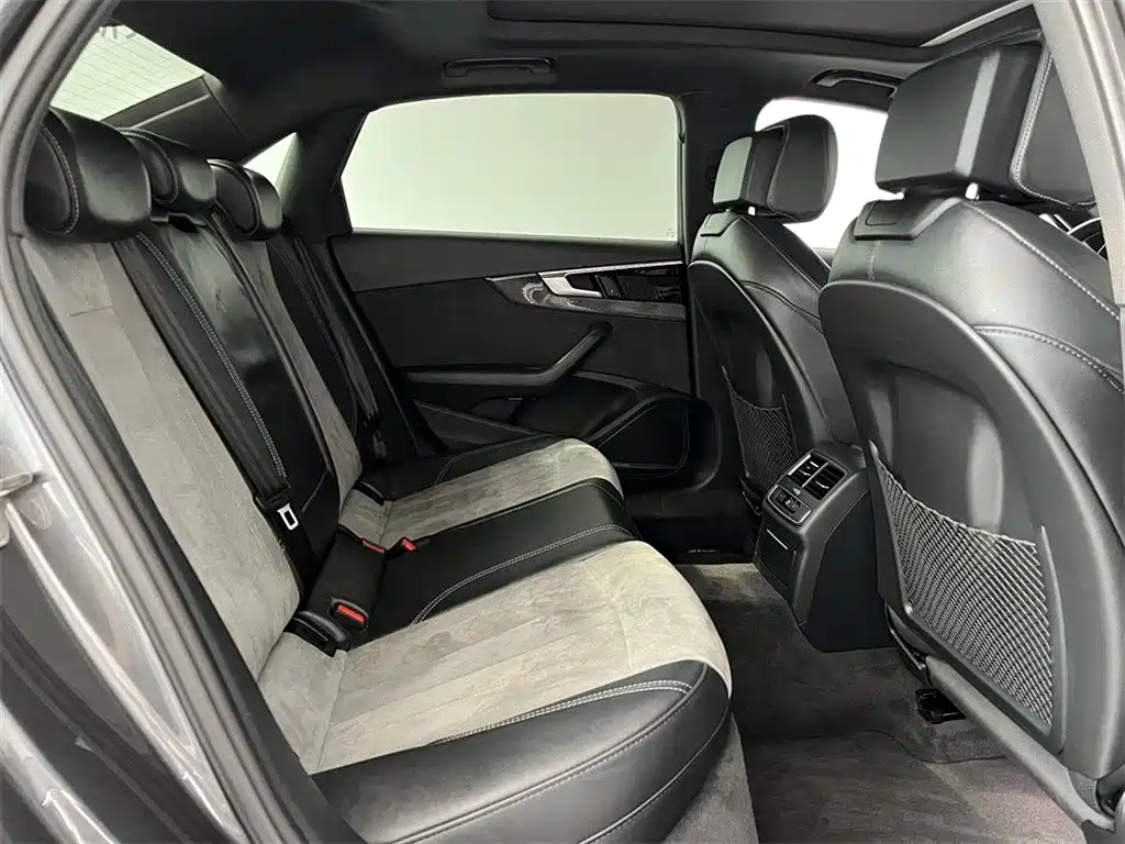 Audi A4L 2022 45 TFSI quattro Premium Dynamic фото 7