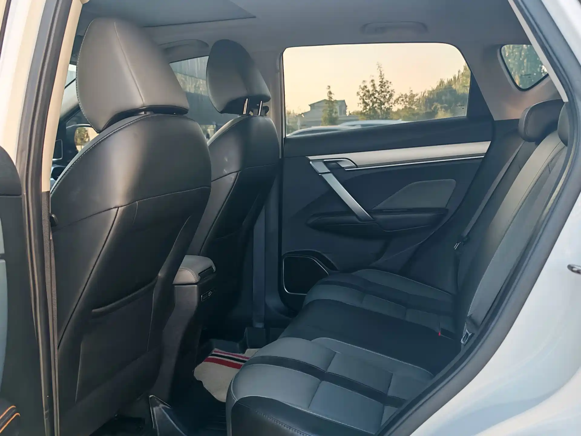 Фото 5 - Geely Coolray