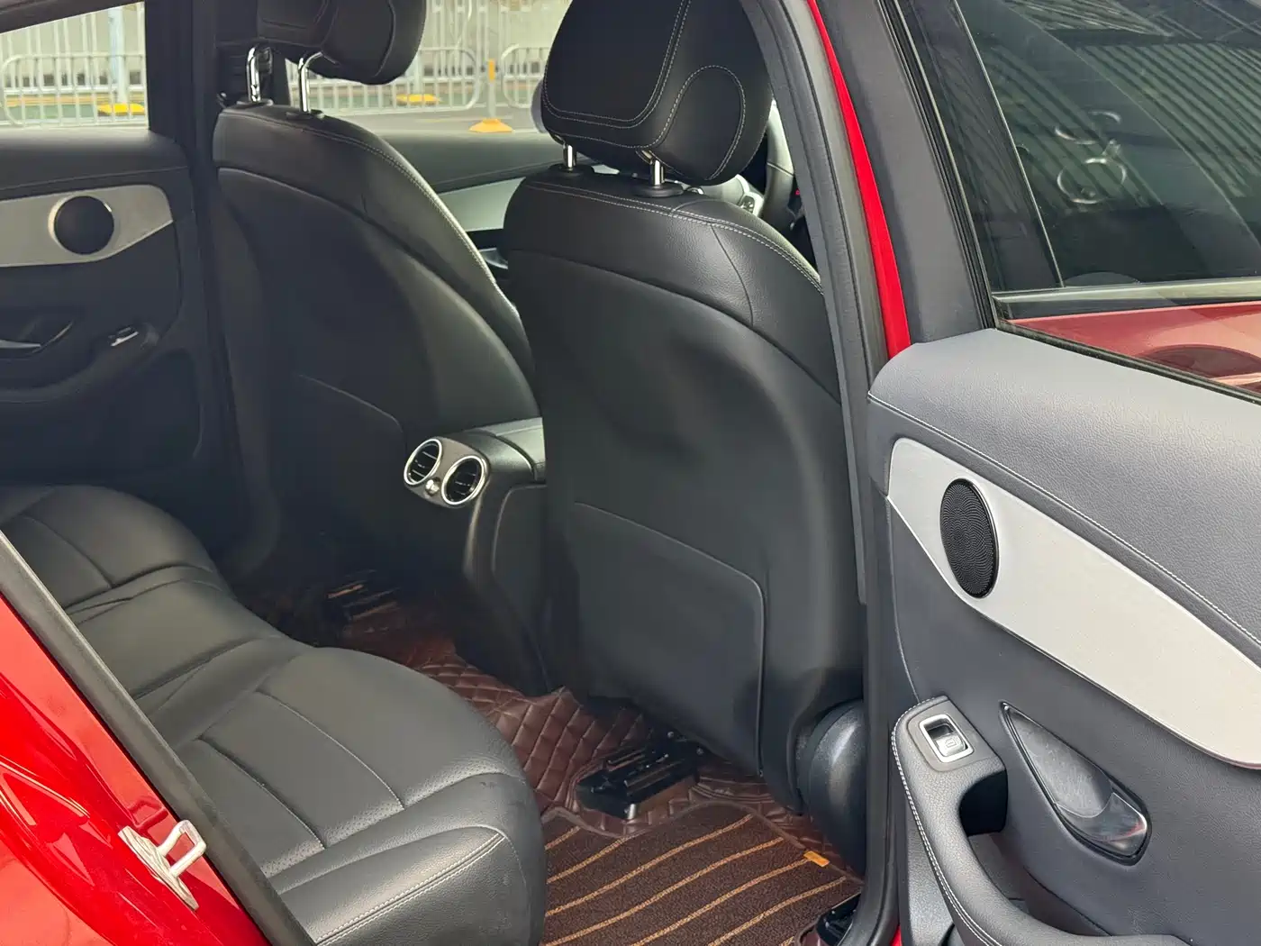 Mercedes-Benz GLC Coupe 2021 GLC 260 4MATIC Coupe SUV фото 11