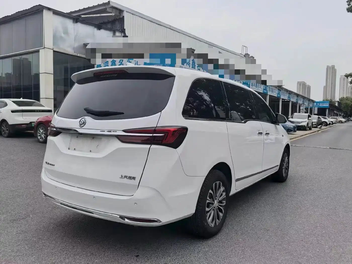 Фото 7 - Buick GL8