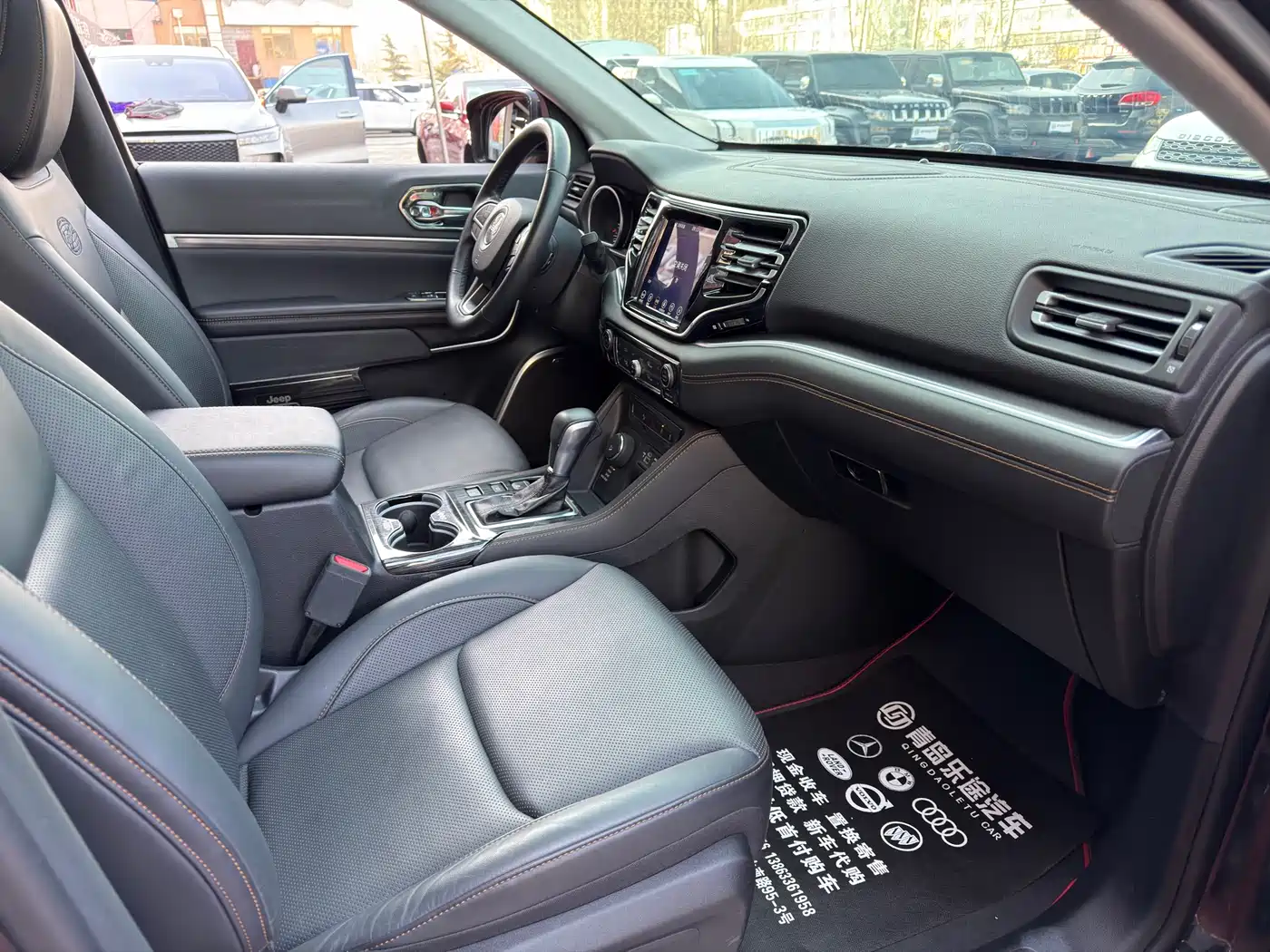 JEEP GRAND COMMANDER