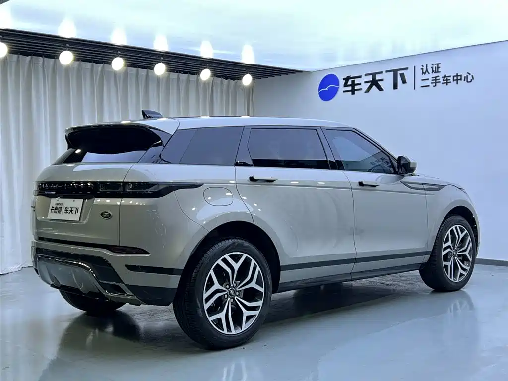 Land Rover Range Rover Evoque 2023 Range Rover Evoque L 249PS Luxury Edition фото 4