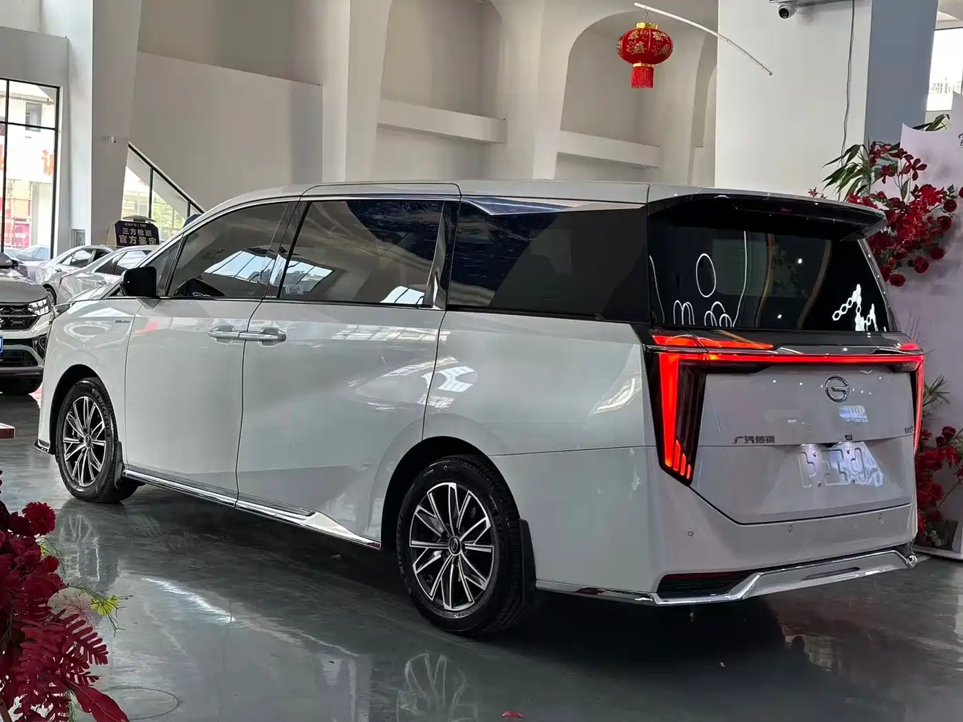 GAC Trumpchi Trumpchi M8 2023 Master Series 390T Flagship Edition фото 9