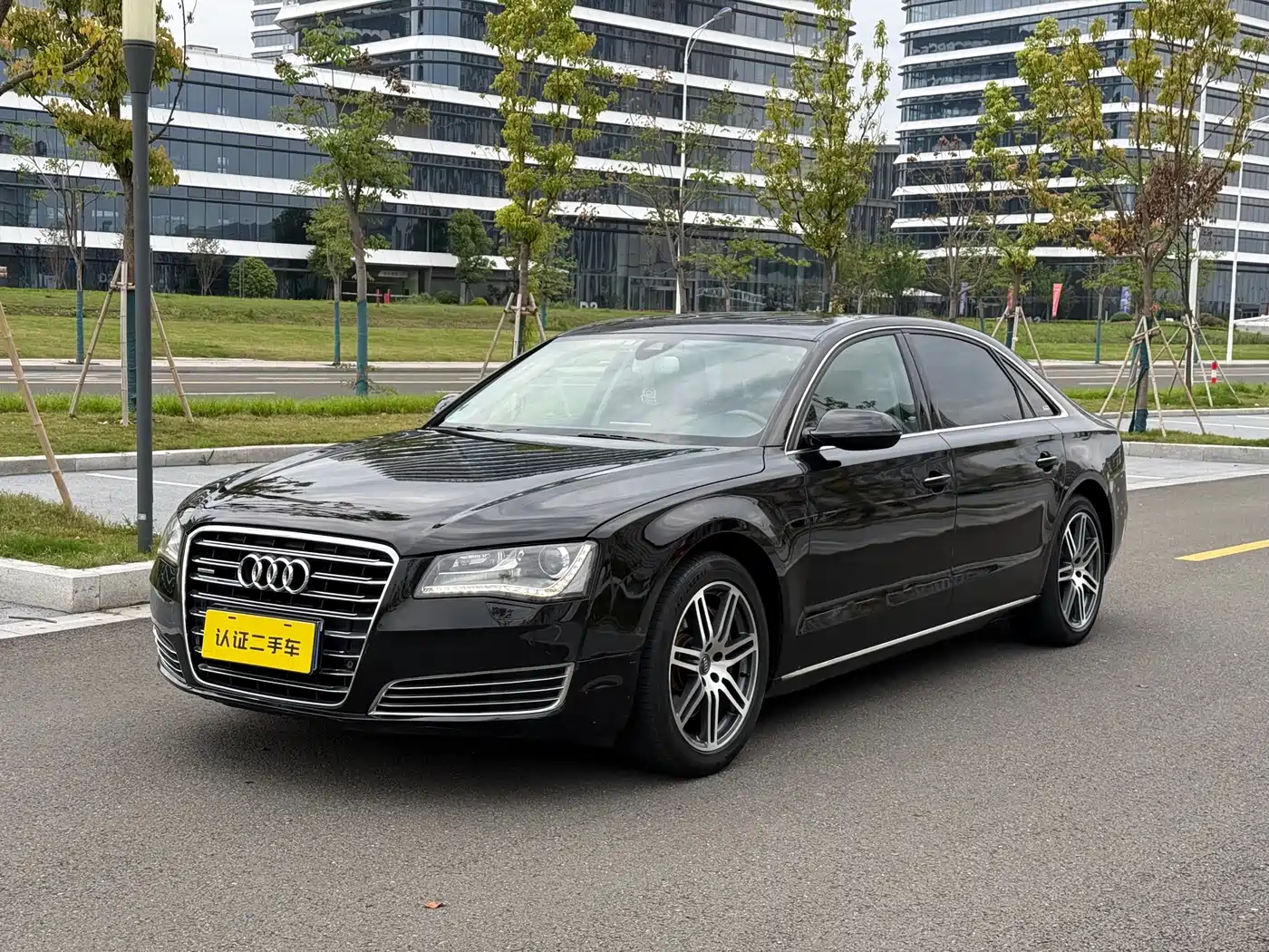 Audi A8 2013 A8L 45 TFSI quattro Luxury фото 2