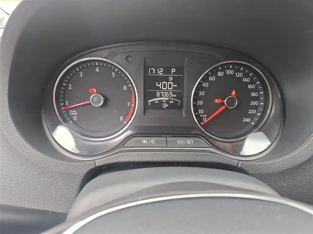 Volkswagen Polo 2016 1.6L Automatic Comfort фото 5