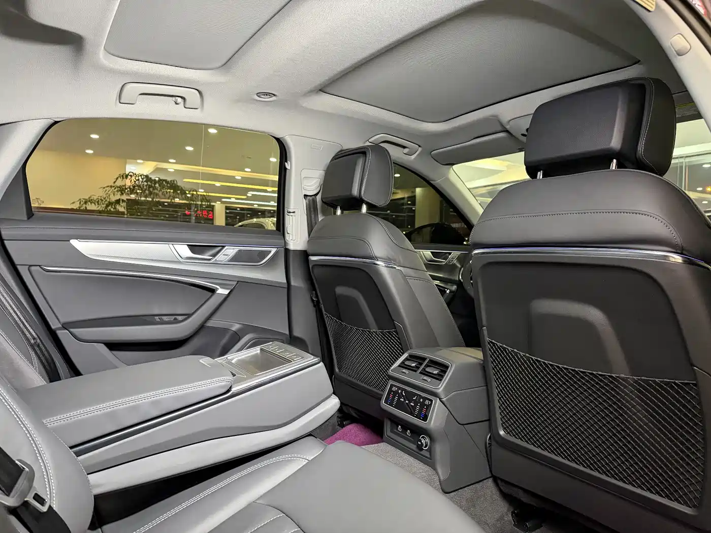 Audi A6L 2023 45 TFSI Premium Selection Dynamic фото 11