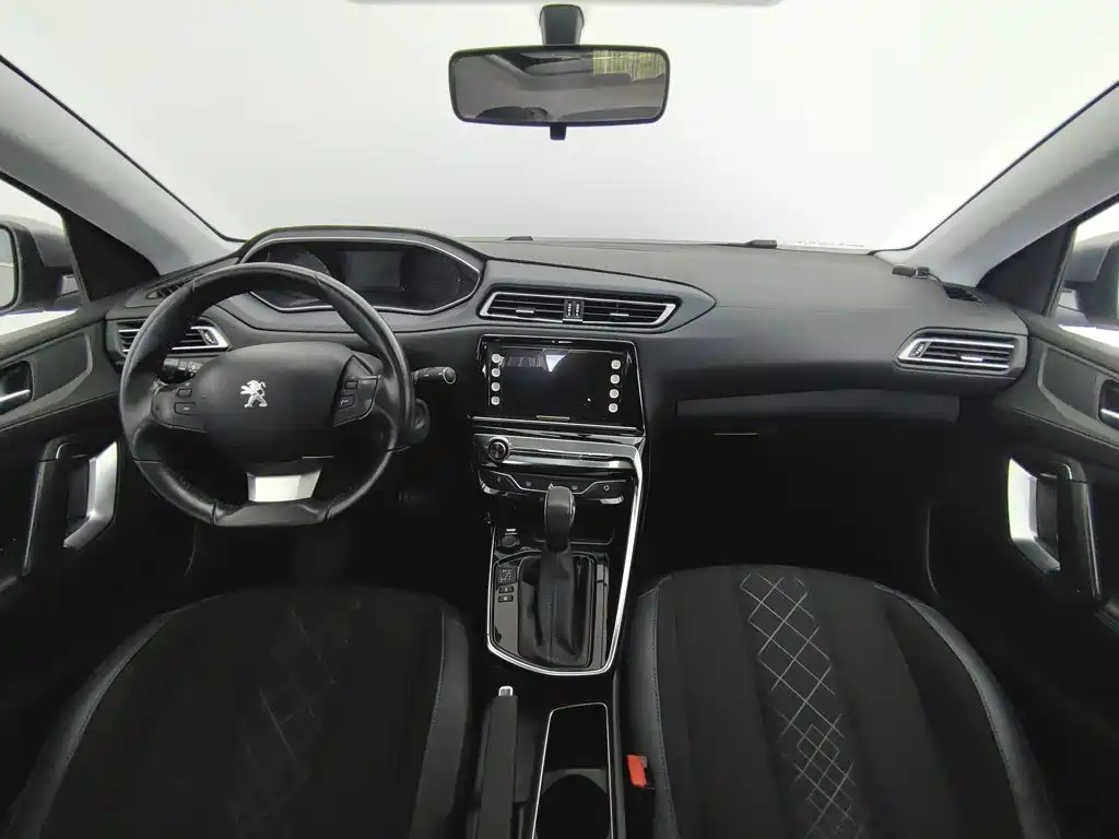 Фото 5 - Peugeot 308