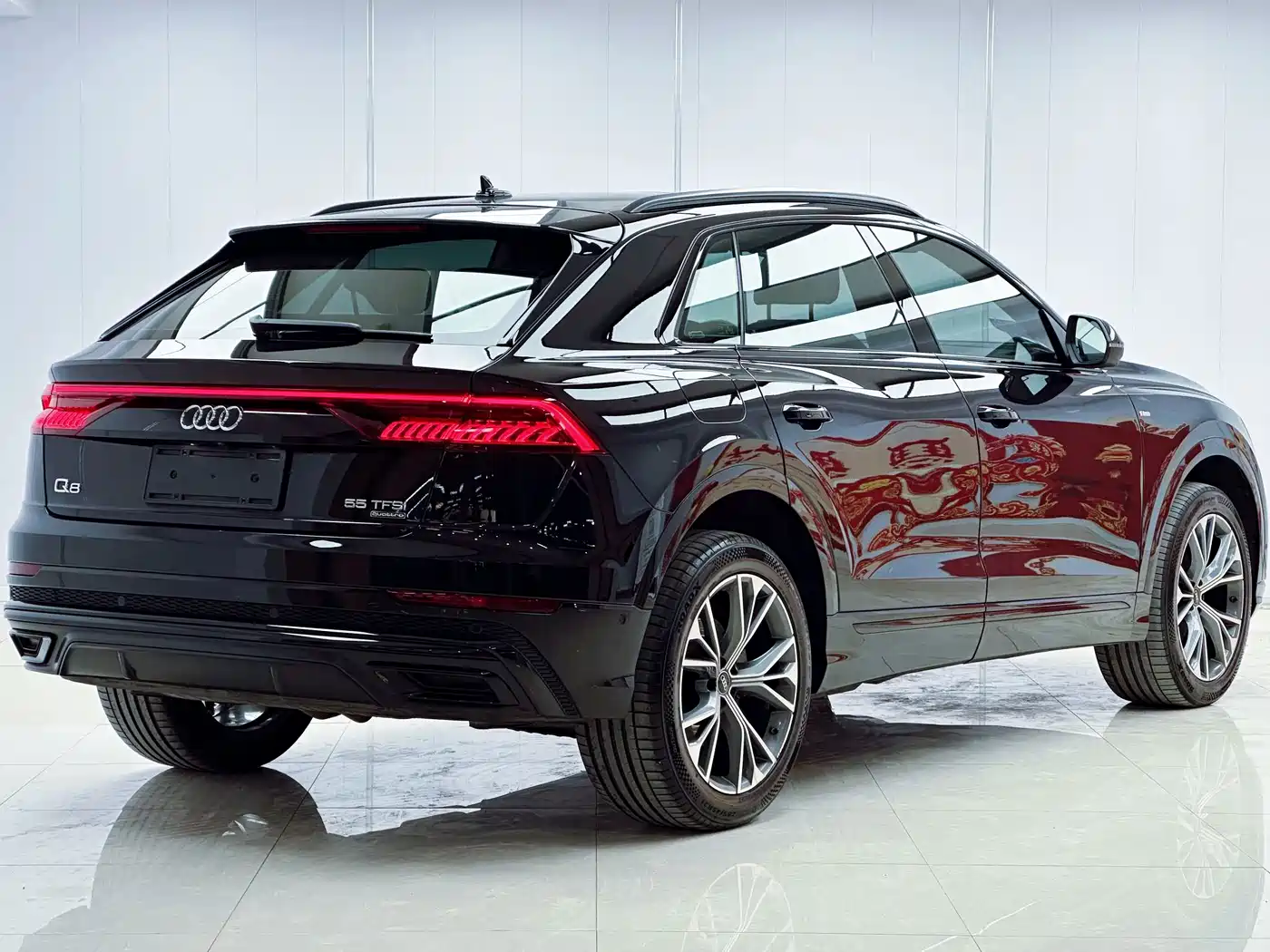 Audi Q8 2020 2019 55 TFSI Luxury Dynamic
