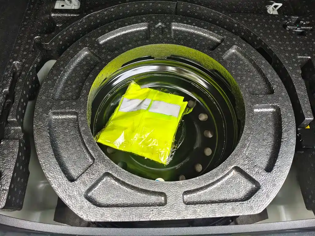 GEELY AUTOMOBILE EMGRAND S