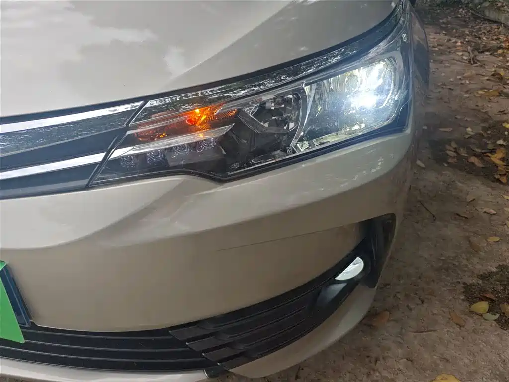 Toyota Corolla 2017 Facelift 1.2T S-CVT GL-i Leather Edition фото 24