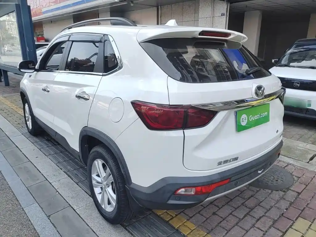 BAIC Huansu S5 2017 2017 1.3T Manual Deluxe