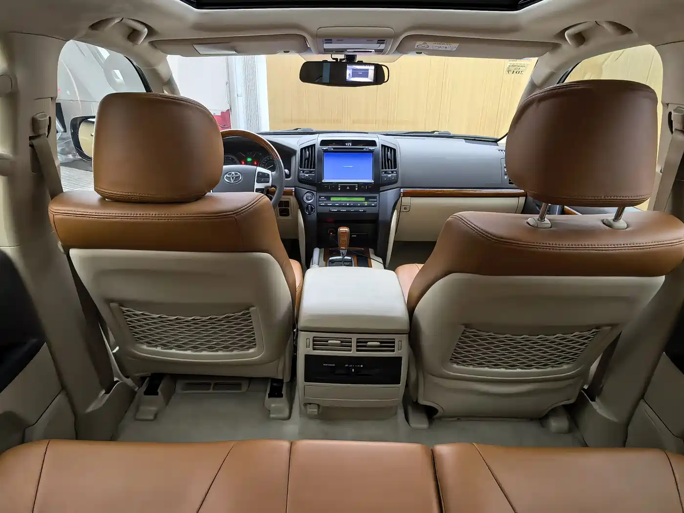 Toyota Land Cruiser (Import) 2015 4.0L V6 Middle East Limited Edition фото 13