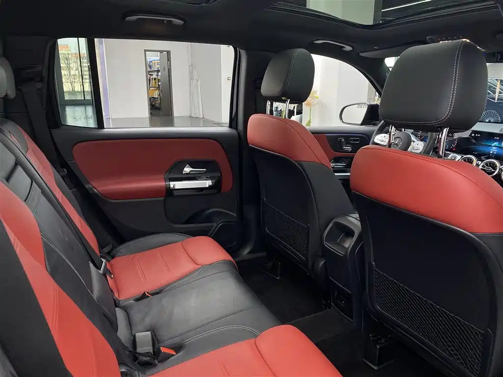 MERCEDES-BENZ GLB AMG