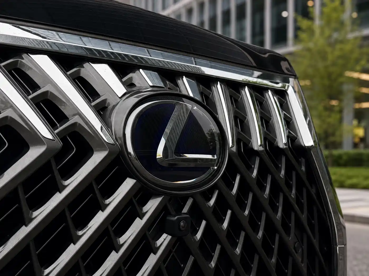 Lexus LM 2020 300h Seven-Seater Elegance Edition фото 4