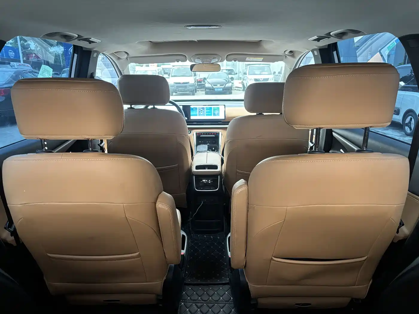 SAIC Maxus Maxus G50 PHEV 2025 Pilot Edition фото 8