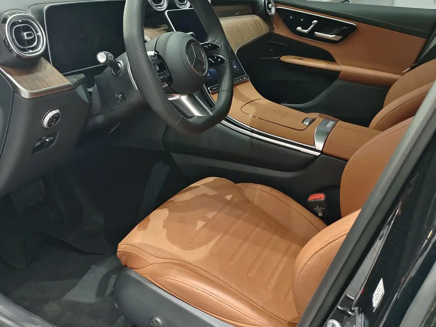 Mercedes-Benz GLC 2025 GLC 300 L 4MATIC Dynamic 5-seater фото 5