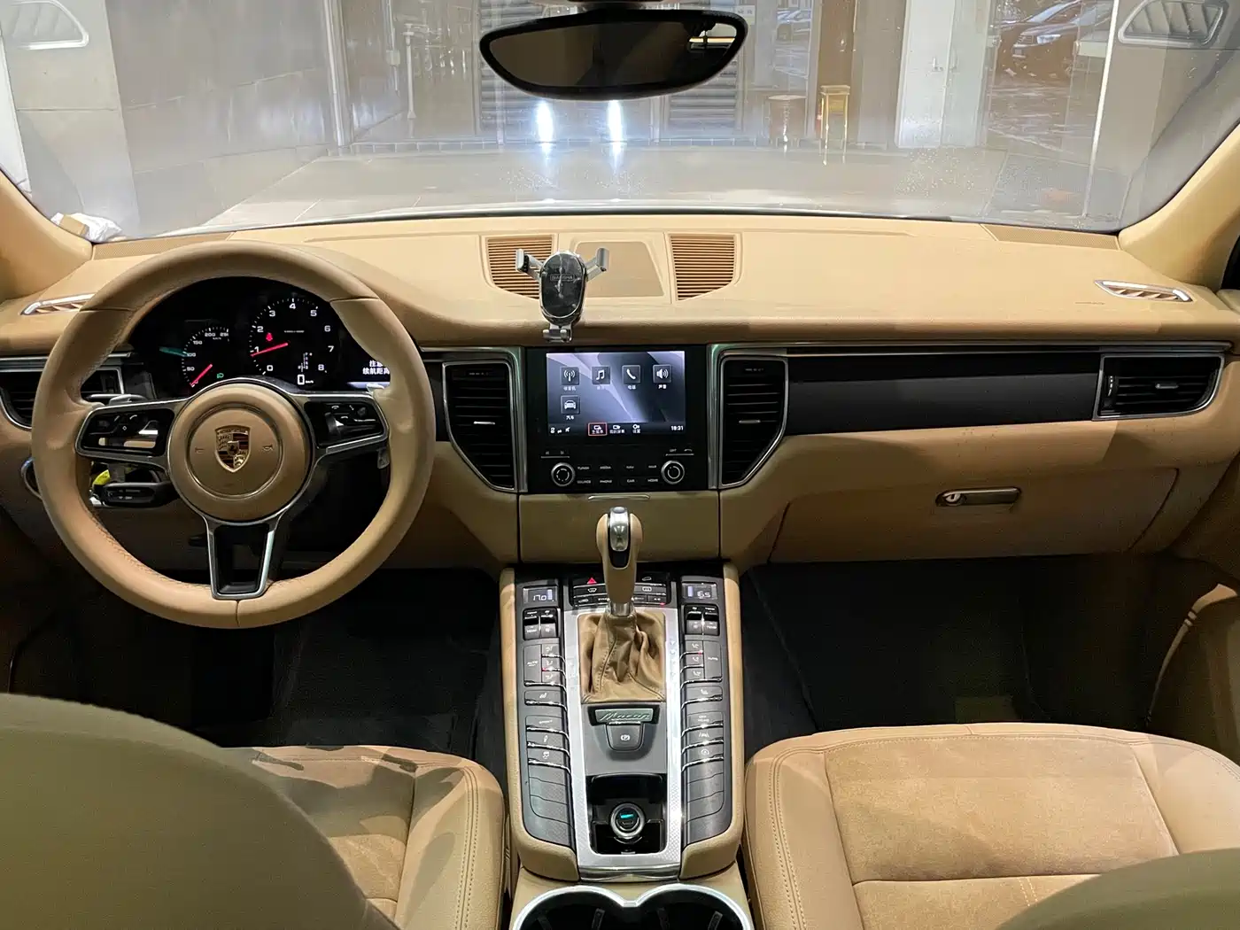 Porsche Macan 2017 Macan 2.0T фото 8