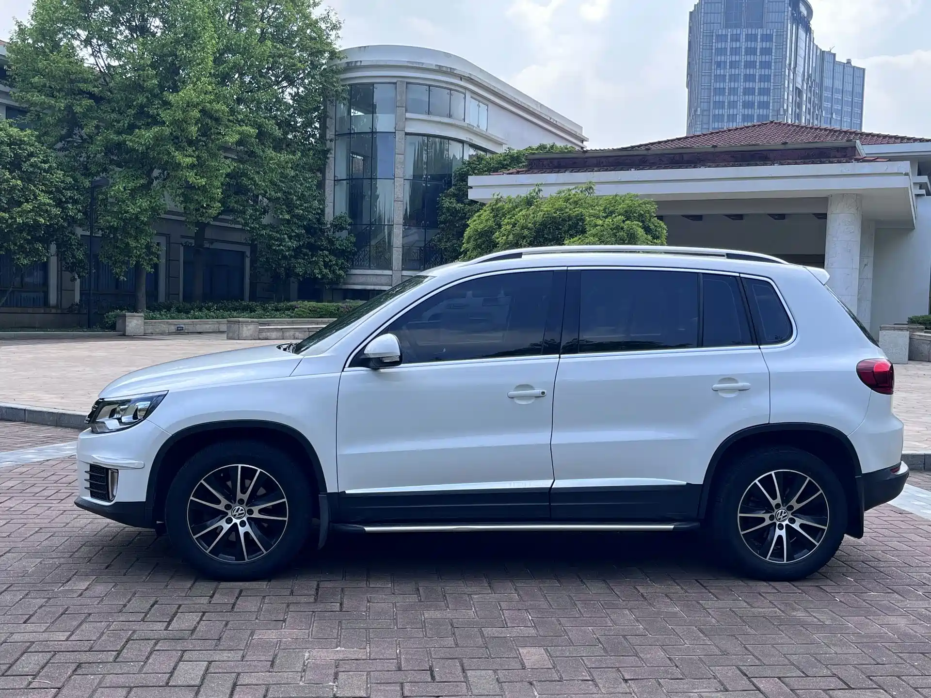 Фото 7 - Volkswagen Tiguan