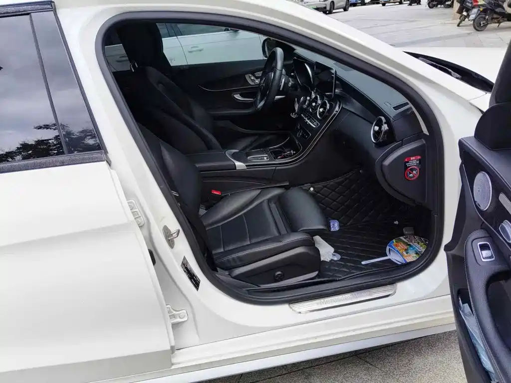 Mercedes-Benz C-Class, миниатюра 13